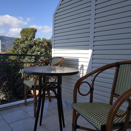 Poros Town Apartments By Evita'S Resort מראה חיצוני תמונה