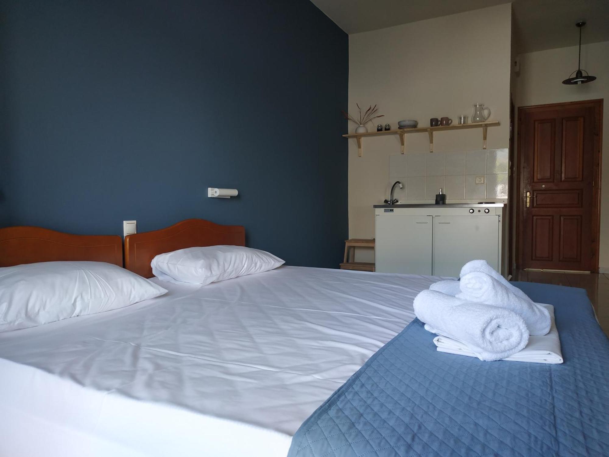 Poros Town Apartments By Evita'S Resort מראה חיצוני תמונה