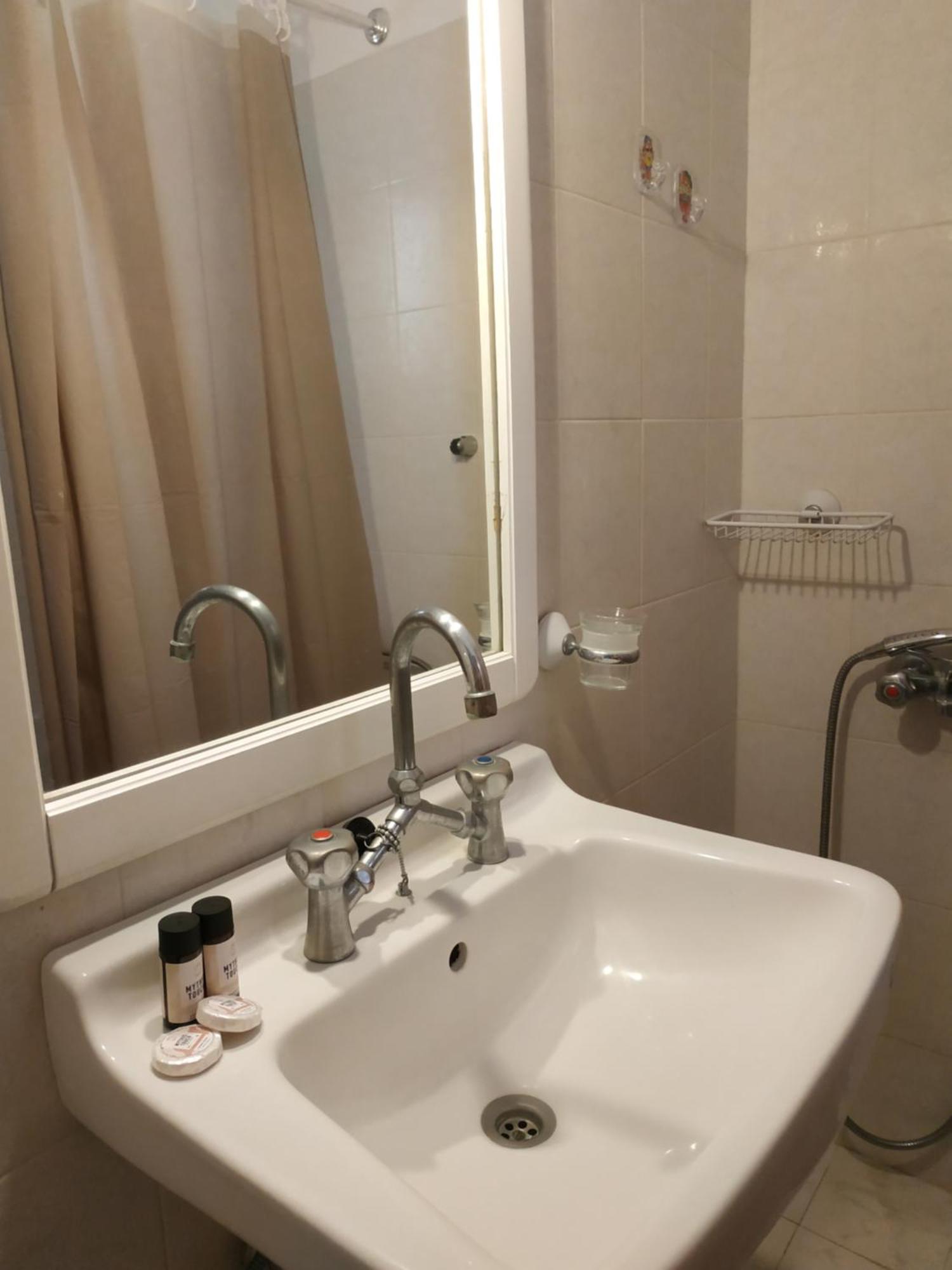 Poros Town Apartments By Evita'S Resort מראה חיצוני תמונה